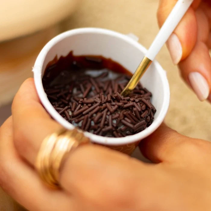 Brigadeiro no pote, fotografia oficial da Padoca do Bem